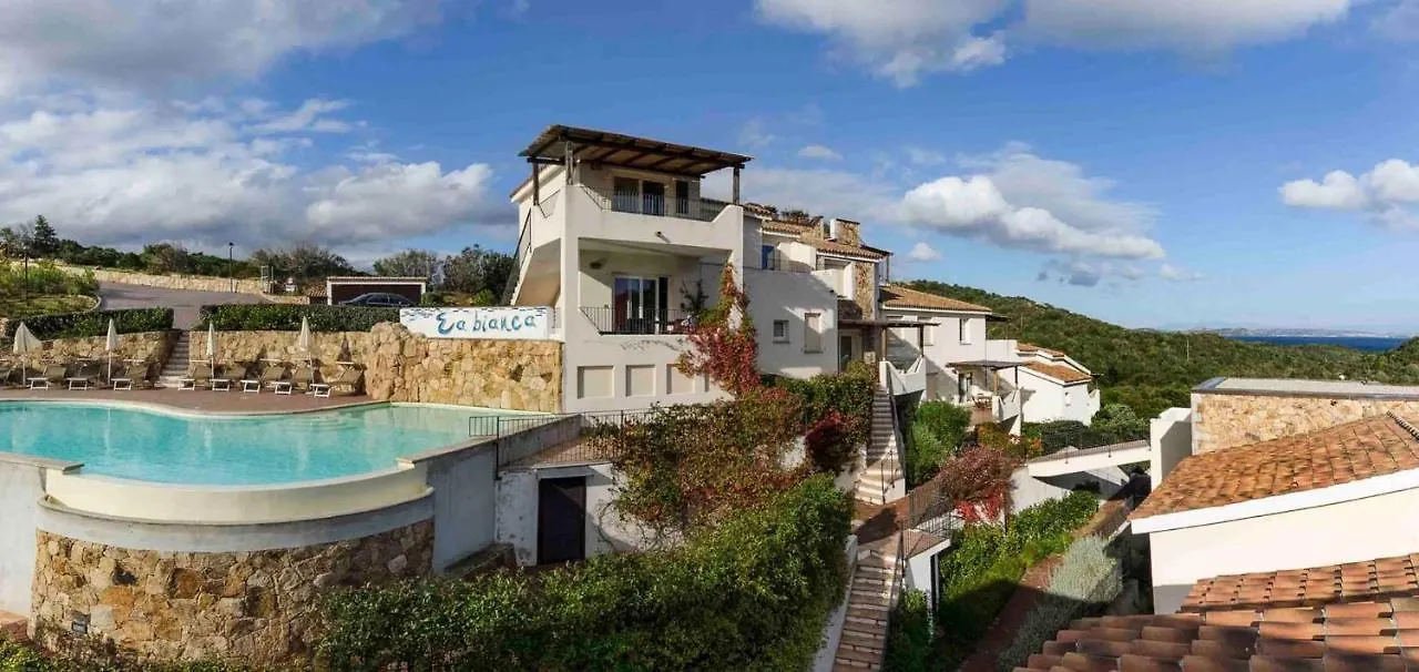 Holiday Home In Baja Sardinia 30355 카니지오네